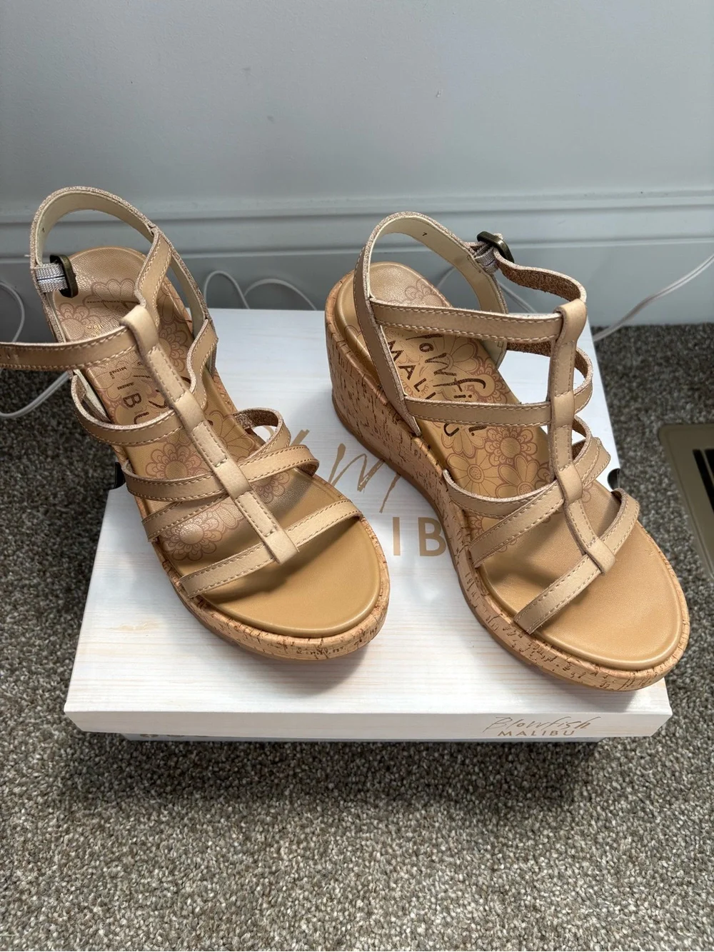 Blowfish strappy tan